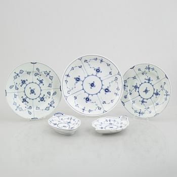 A group of six dishes, "Blue Fluted" / "Musselmalet", Royal Copenhagen, around 1800 and later.