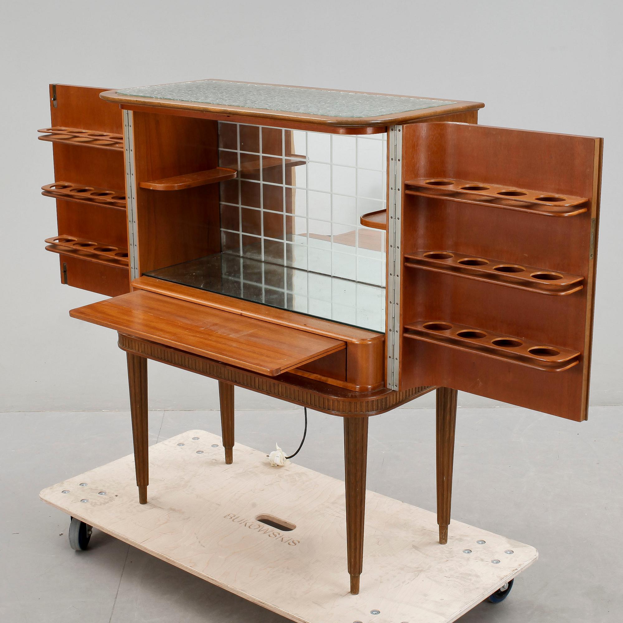 BARSKÅP, AB Förenade Möbler, Linköping, 1940/50-tal.