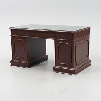 Skrivbord, England, 1900-talets senare del.