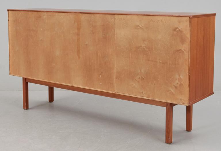 SIDEBOARD, omkring 1900-talets mitt.