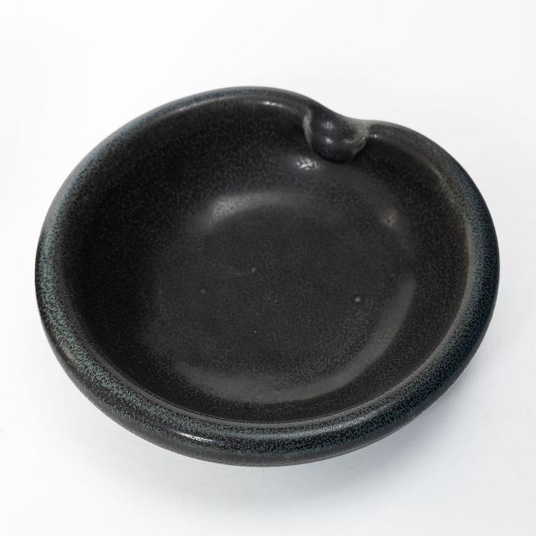 Gertrud Lönegren, Five stoneware vases and a dish, Rörstrand, 1936–1941.