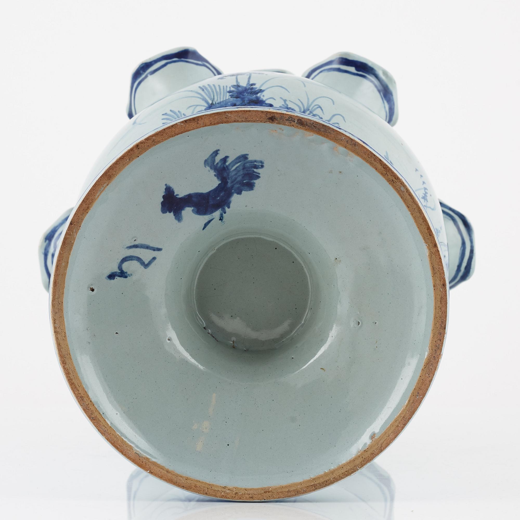 Tulpanvas, fajans, Italien, 1900-tal.