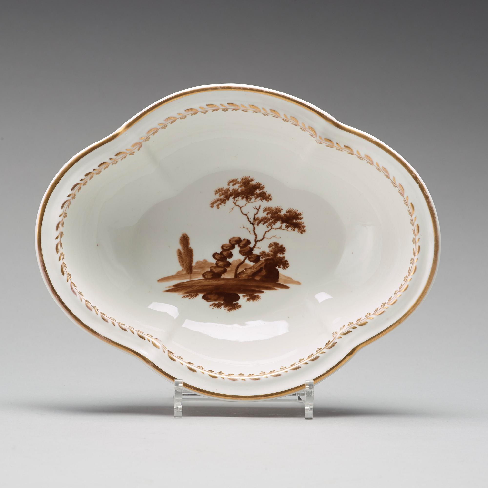 SKÅLFAT, porslin. Ryssland, Popov, 1800-talets först hälft.
