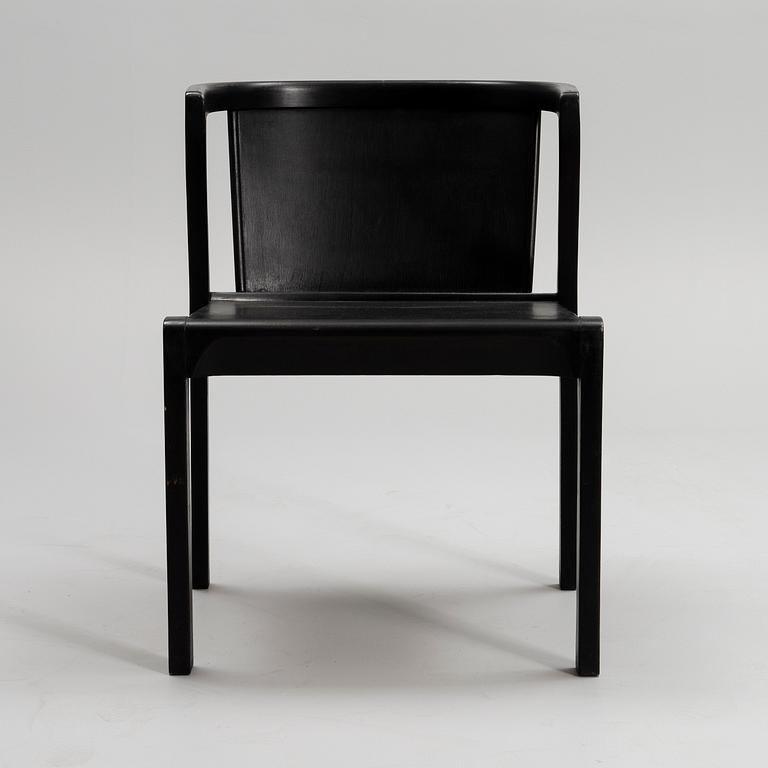 ALVAR AALTO, AN ARMCHAIR. Model 2. Manufactured by Huonekalu- ja Rakennustyötehdas Oy, Turku, Finland, early 1930s.
