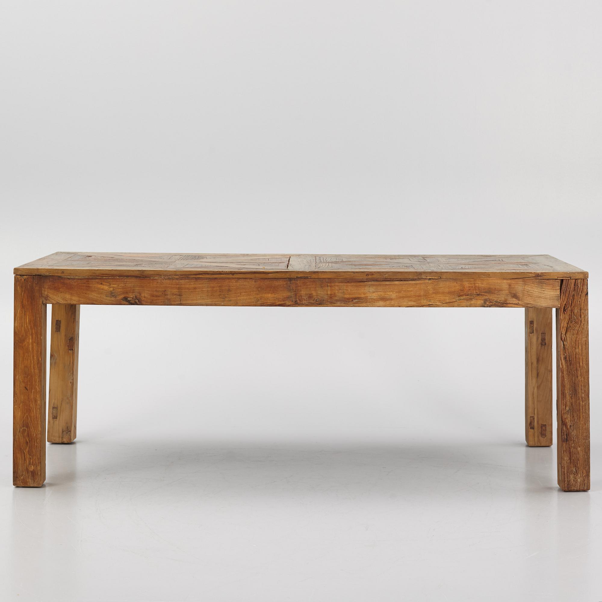 A dining table, Artwood, 21st Century.