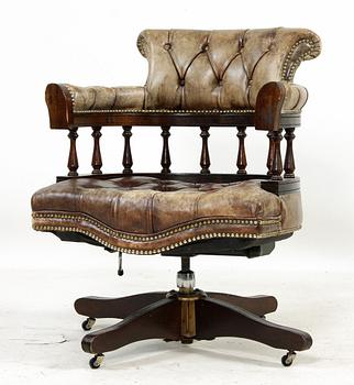 SKRIVBORDSSTOL, engelsk stil, 1900-tal.