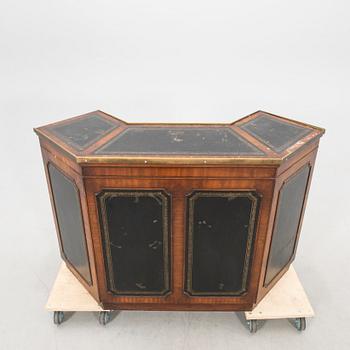 Bardisk sent 1900-tal troligen England.