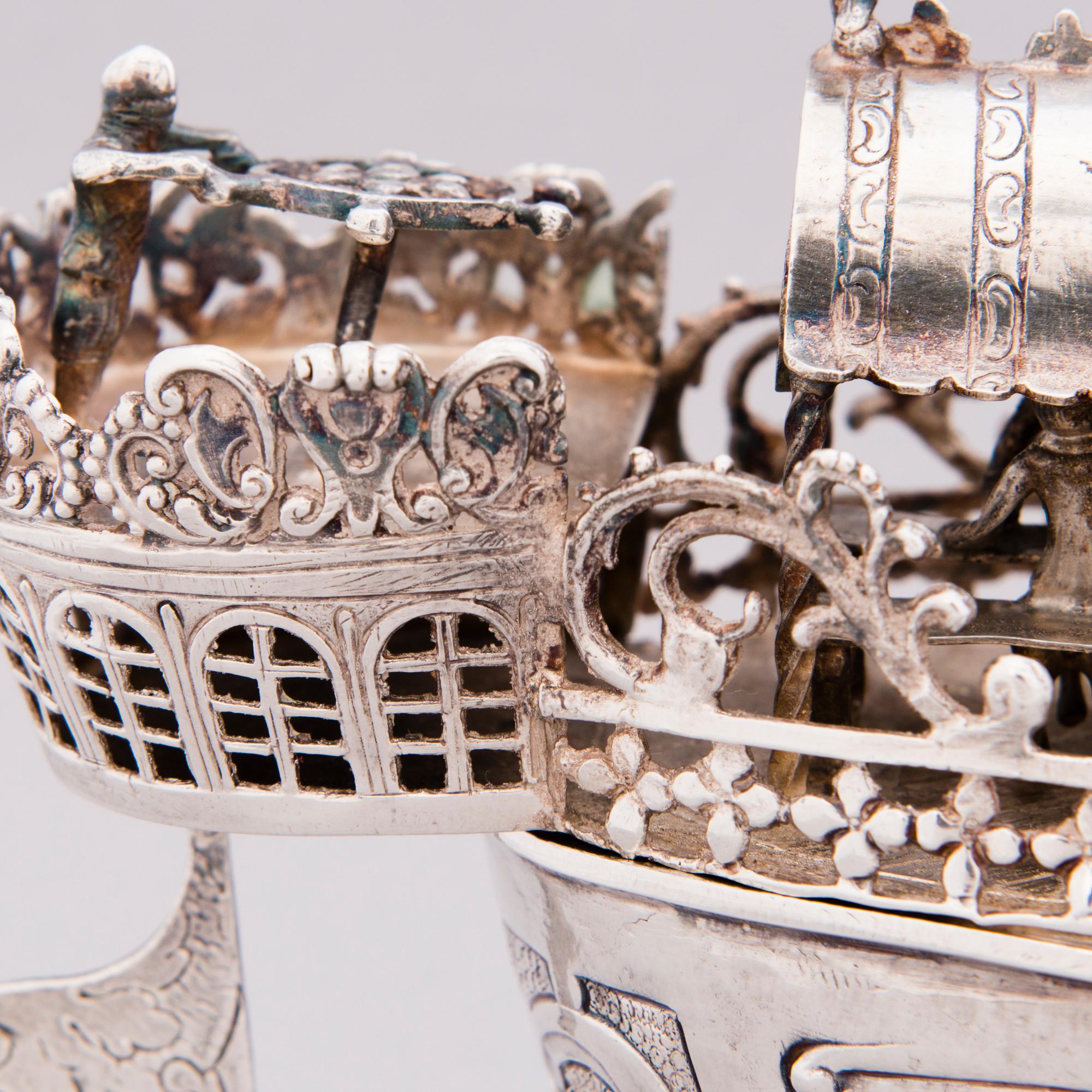 SKRIN/ BORDSDEKORATION, sterling silver, engelska importstämplar London 1911.