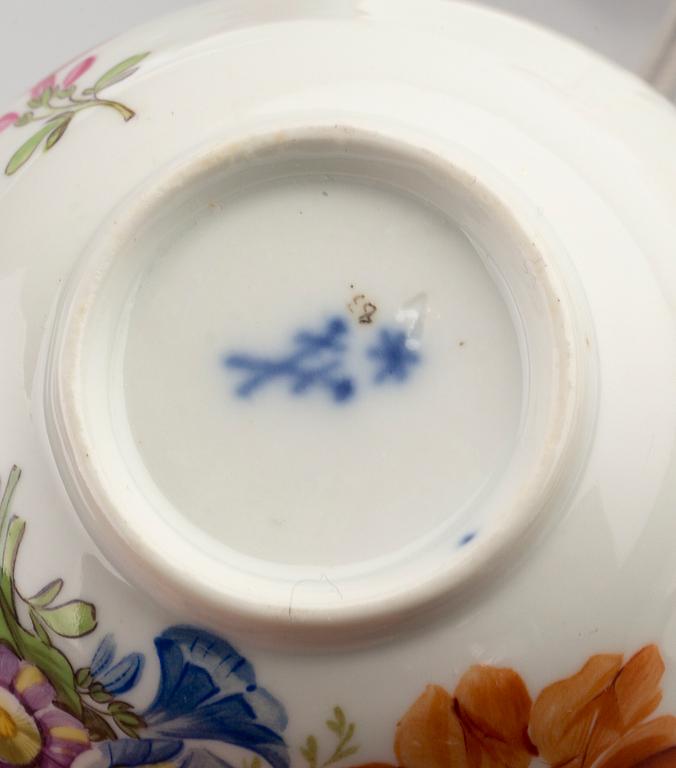 SERVISDELAR, 12 st, porslin. Meissen, 1800-talets början.
