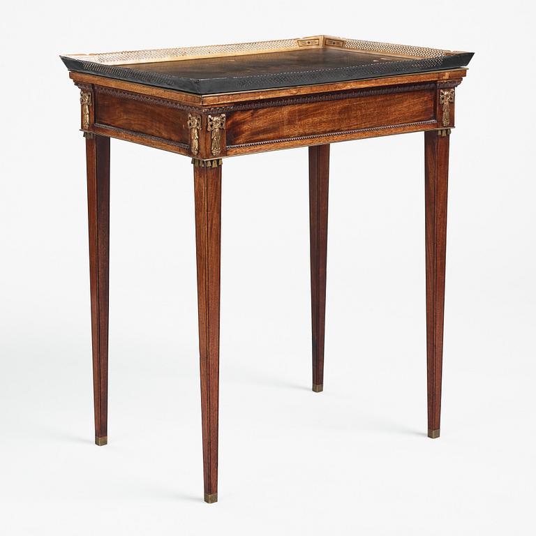 A late Gustavian early 19th century tray table.