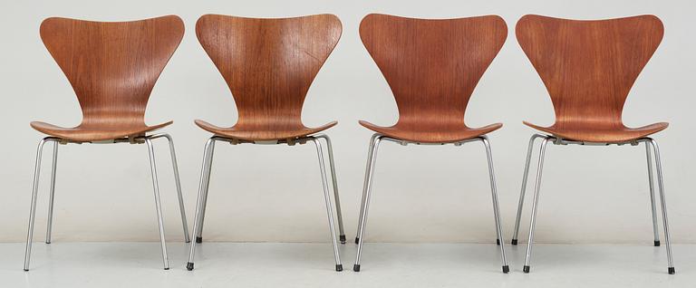 STOLAR, 4 st, "Sjuan", Arne Jacobsen för Fritz Hansen, formgiven 1955.