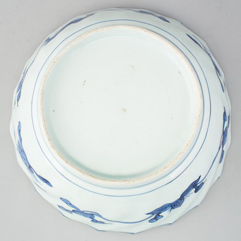 A blue and white Japanese bowl, 18th Century.