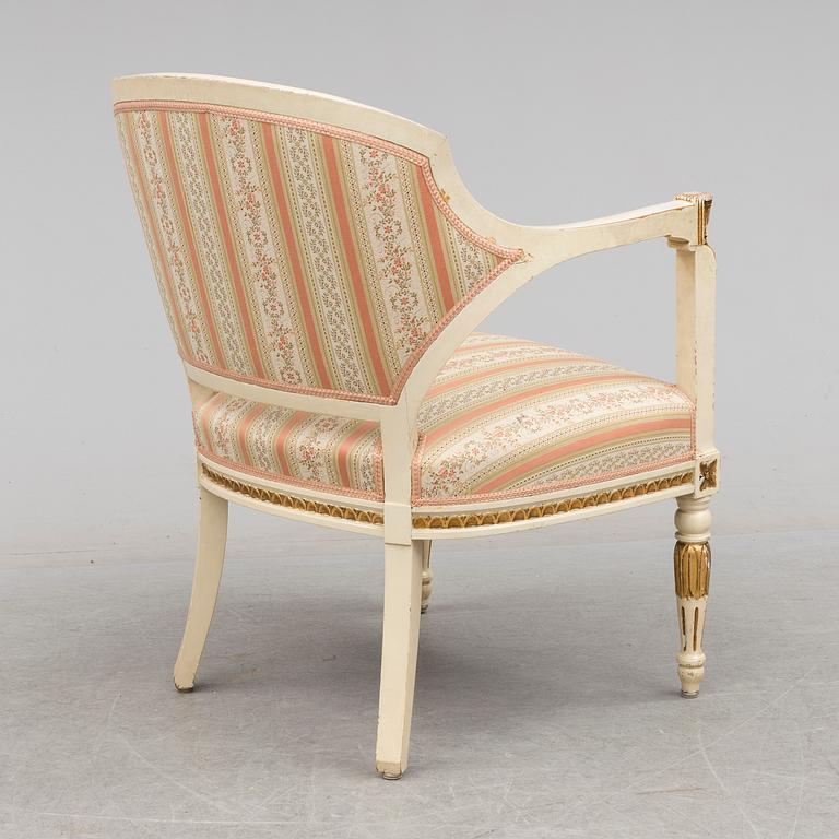 A mid 20th century armchair.