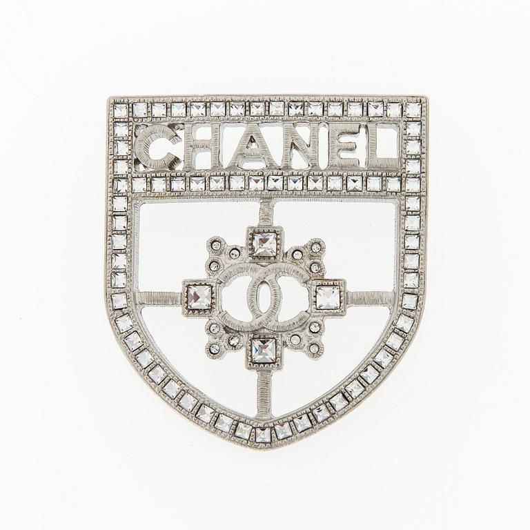 BROOCH.