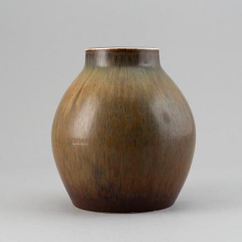 CARL-HARRY STÅLHANE, a stoneware vase, Sweden 1950-60's.