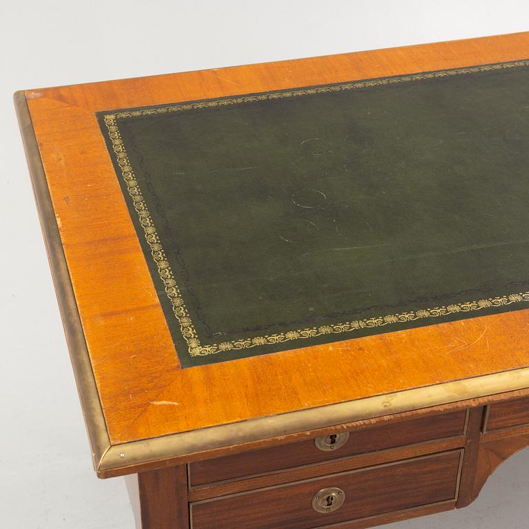 Skrivbord, gustaviansk stil, 1900-talets mitt.