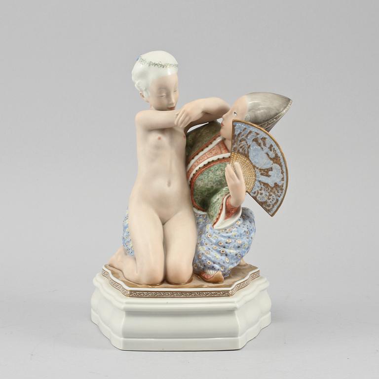 FIGURIN, porslin, Gerhard Henning, Royal Copenhagen, omkring 1900-talets mitt.