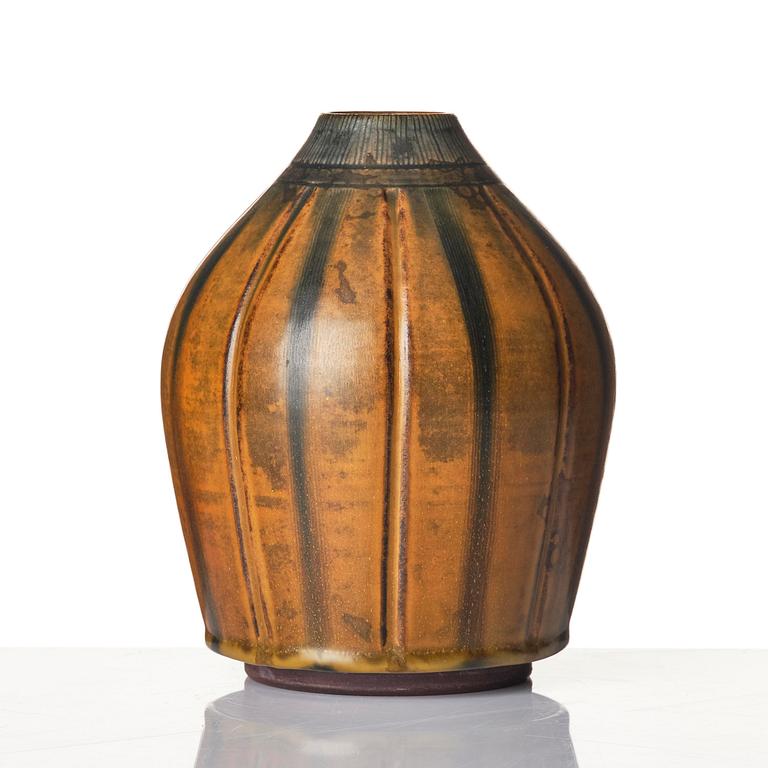 Wilhelm Kåge, a Farsta stoneware vas, Gustavsberg Studio 1953.