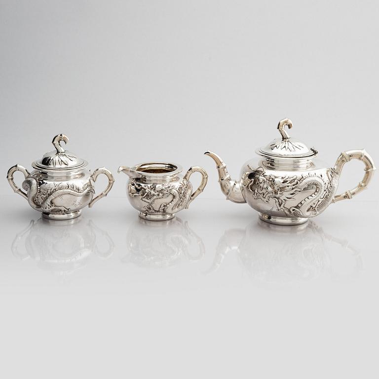 Teservis, fem delar, silver. Wang Hing & Co, Hong Kong & Canton.