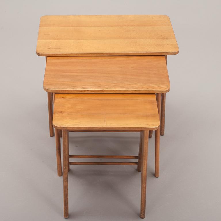 SATSBORD, 3 delar, 1900-talets andra hälft.