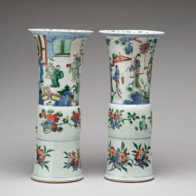 A matched pair of Gu-shaped wucai vases, Transition, 17th Century.