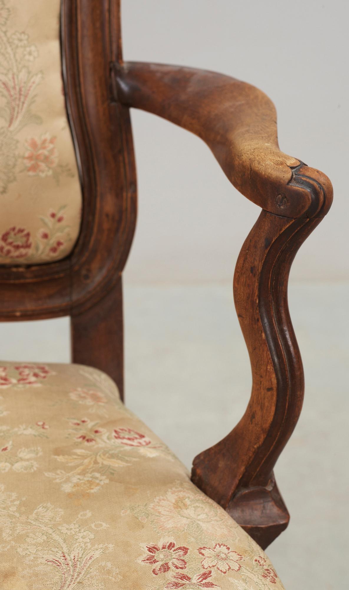 KARMSTOLAR, ett par, mahogny, Europa, nyrokoko, 1800/1900-tal.