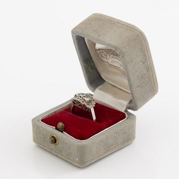 Ring, 18K white gold set with brilliant-cut and octagonal-cut diamonds.