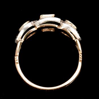 RING, guld 14K, smaragd, safirer och små rosenslipade diamanter. Otydliga stämplar. Vikt 3,8 g.