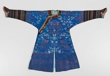 558. A Chinese robe, Qing dynasty, 19th Century.