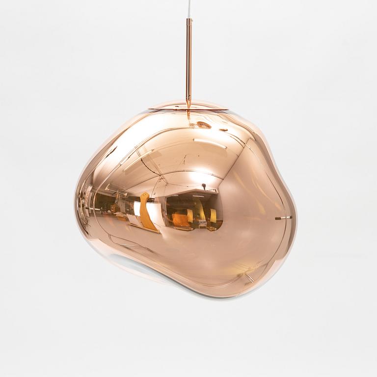 Tom Dixon  a 'Melt pendant' ceiling lamp, designed in 2014.