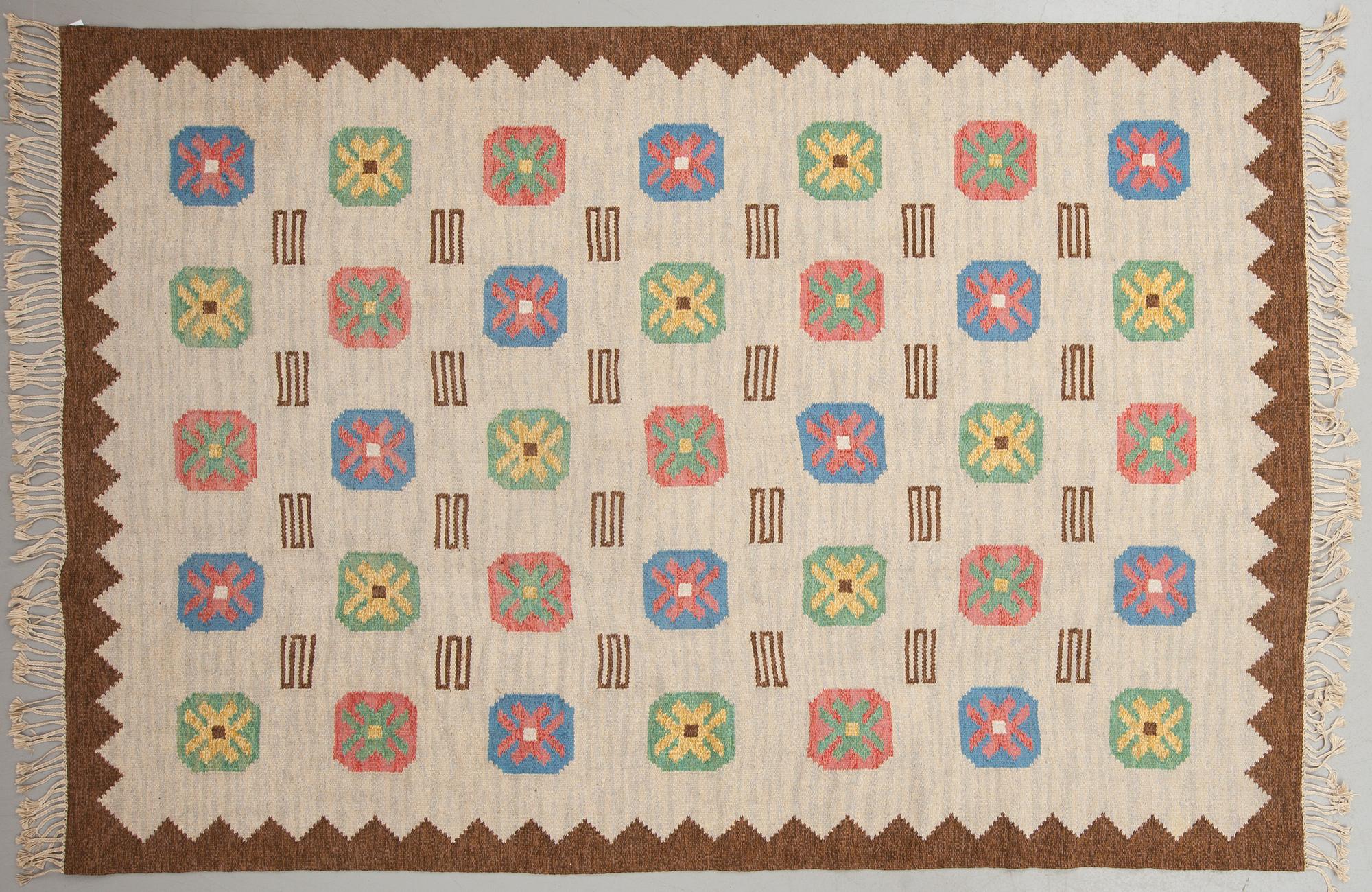 MATTA, rölakan, 1900-talets mitt/andra hälft. Ca 325 x 219 cm.