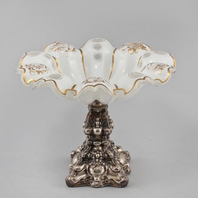 UPPSATSSKÅL, nysilver samt glas, nyrokoko, 1800-talets andra hälft.