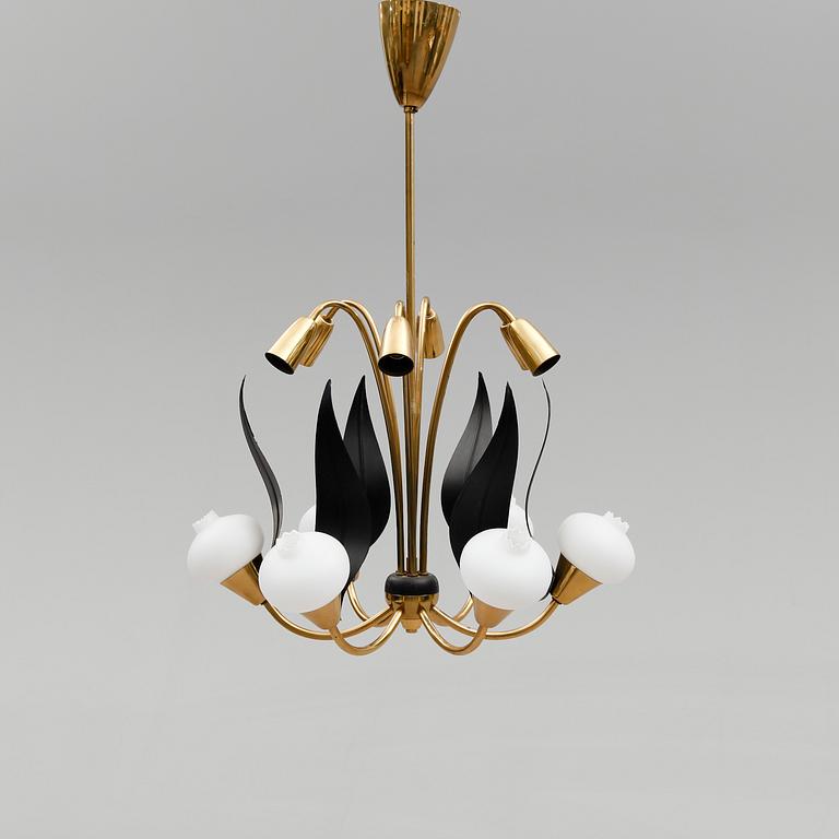 TAKLAMPA, 1900-talets andra hälft. Höjd 67 cm.