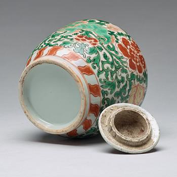 A Transitional wucai jar with cover, 17th Century.