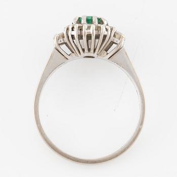 Ring, Evert Lindberg, 18K white gold with emerald and brilliant-cut diamonds.
