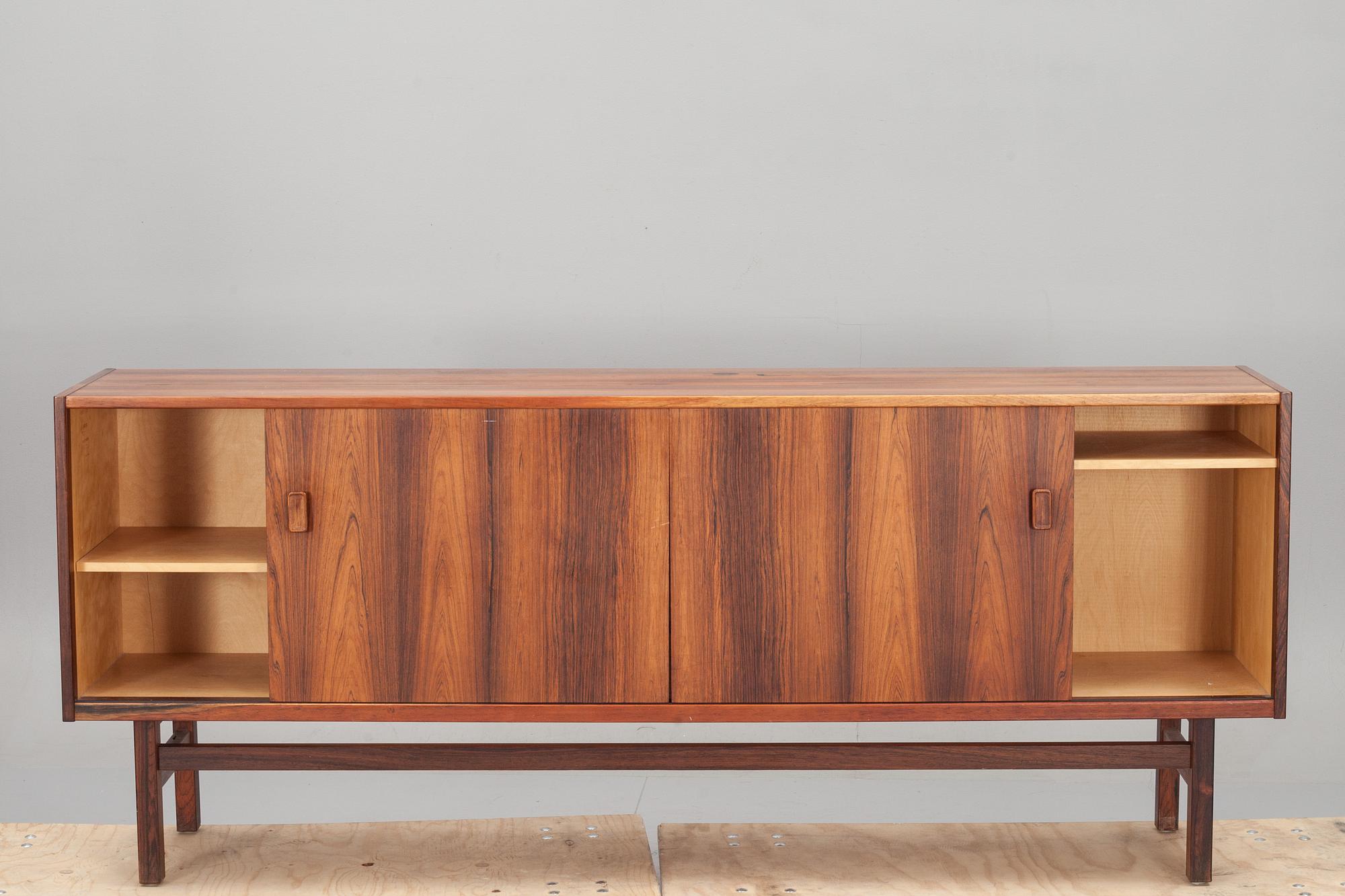 SIDEBOARD, "Arild", Nils Jonsson, Troeds, 1900-talets andra hälft.