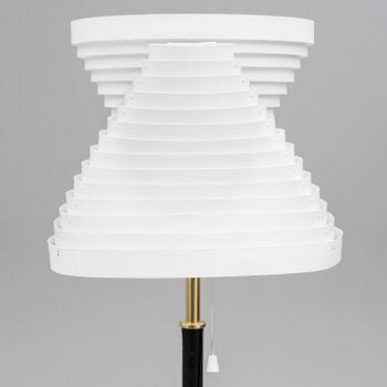 GOLVLAMPA, "modell A810", Alvar Aalto, Artek, Finland, 1900-talets andra hälft.