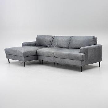 A contemporary "Notting Hill" sofa by Carl Zambetta, Italy.