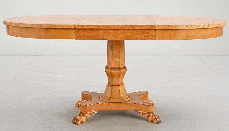 PELARBORD, empirestil, 1900-talets början.