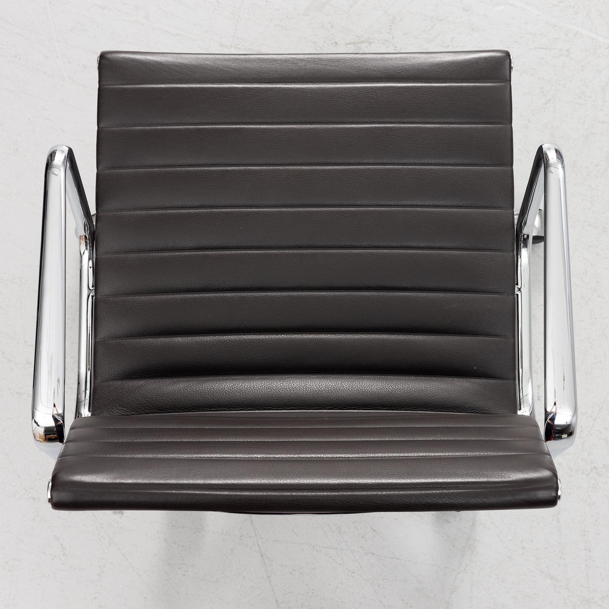 Charles & Ray Eames, kontorsstol, EA 117, Vitra, 2019.