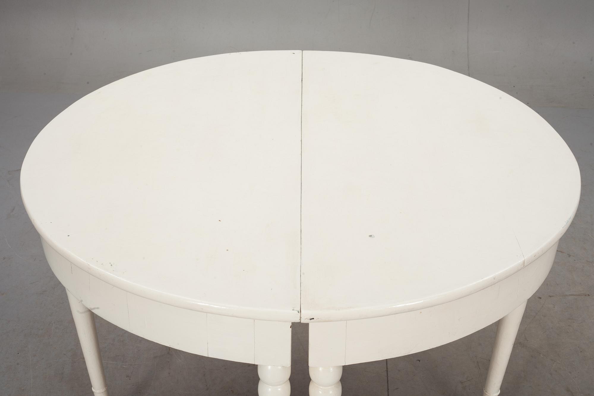 HALVMÅNEBORD, 2 st, 1800-tal.