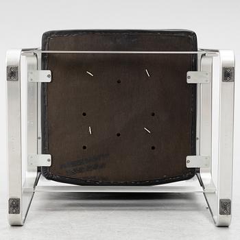 Karl Erik Ekselius, karmstolar/ fåtöljer ett par "Mondo" för JOC möbler sent 1900-tal.