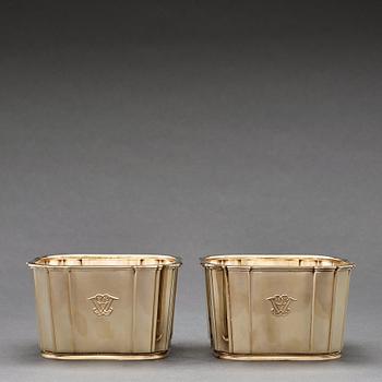 161. Atelier Borgila, a pair of gilt sterling faceted bowls, Stockholm 1946.