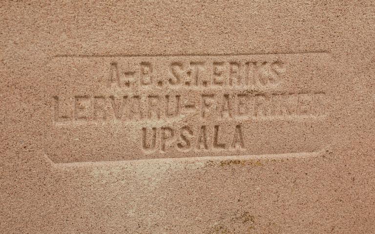 TEBORD, fajans, S:t Eriks Lervarufabriker, Uppsala, omkring 1900-talets mitt.