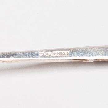 MAUNO HONKANEN, BESTICKUPPSÄTTNING, 112 delar, silver, "Tähkä", i schatull. A. Tillander, Helsingfors 1984-1991.