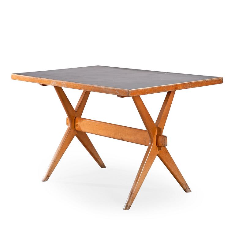 Ilmari Tapiovaara, AN X-LEGGED TABLE.