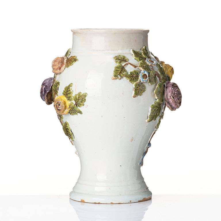 A German faience jar, Hannoversch Münden, 18th Century.