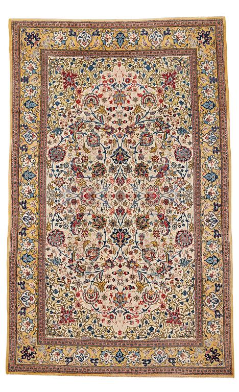 A carpet, Old Qum, probably,  ca 357,5 x 218-226,5 cm.