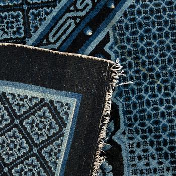 Carpet, China, antique approx. 223x183 cm.