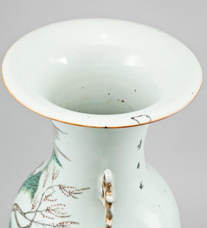 VAS, porslin, Kina, 1900-tal.